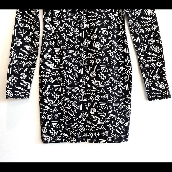 Forever 21 Bodycon Black and White Print Dress Size Small - Picture 3 of 9